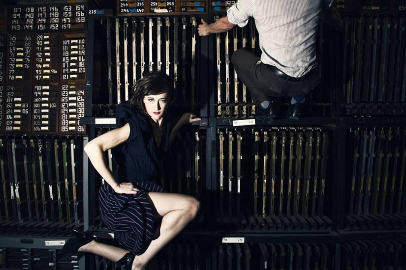 Bailarines acrobáticos desafían la gravedad