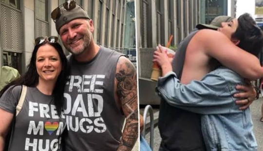 Batin's hugs: a man supported homosexuals by comforting them at a gay pride parade