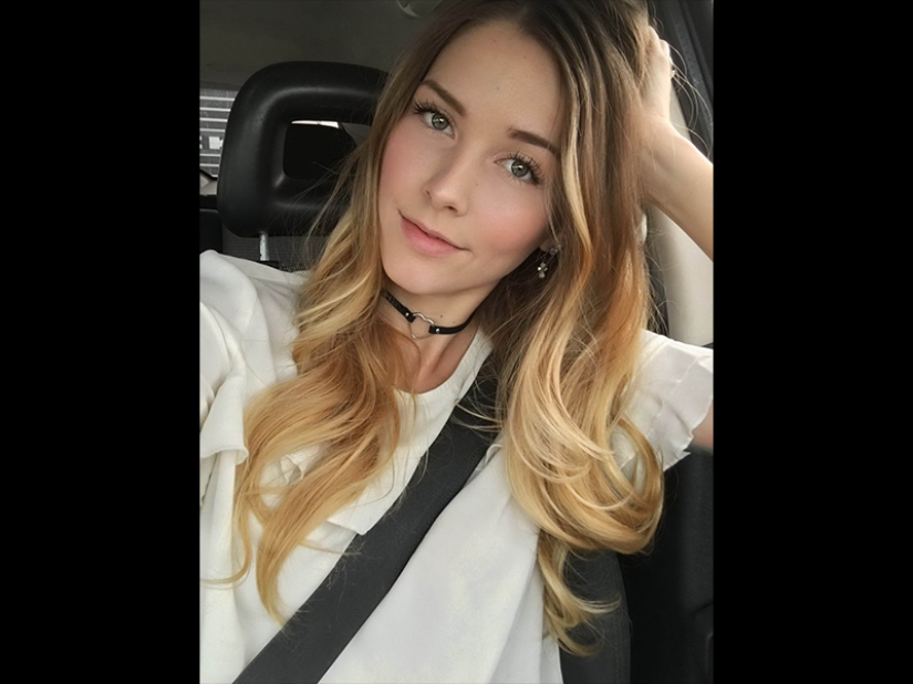 Beauty is around us! Pretty girls from the city streets Beauty is around us! Pretty girls from the city streets