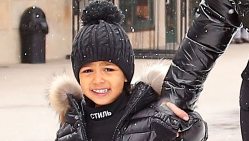 "Bebamos vodka con Putin y reímos": la estadounidense Heron Preston presentó una camiseta con el presidente ruso por 38 mil rublos