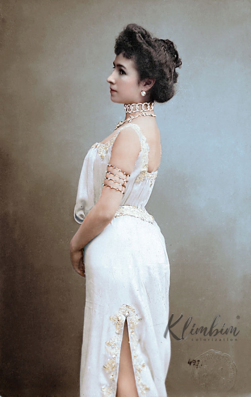 Before and after colorization: the Revived Faces of Russian History