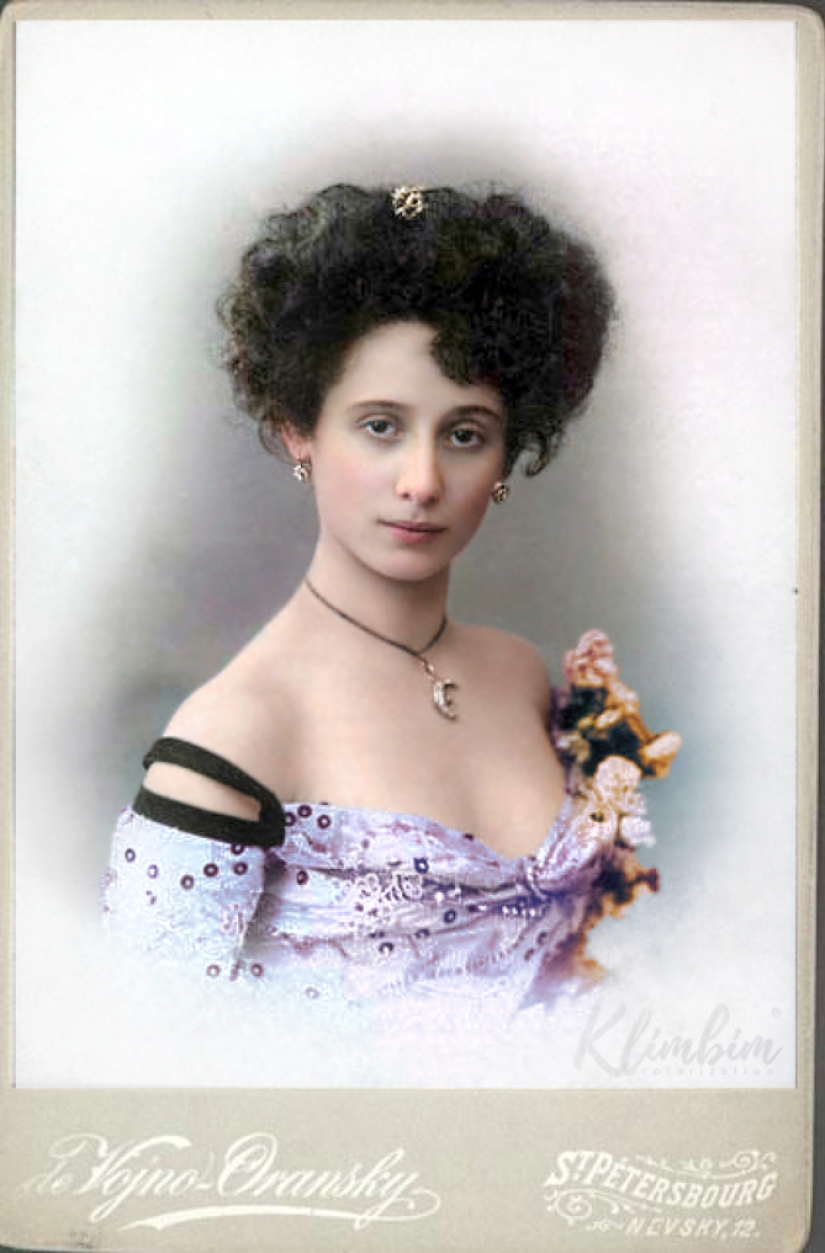 Before and after colorization: the Revived Faces of Russian History