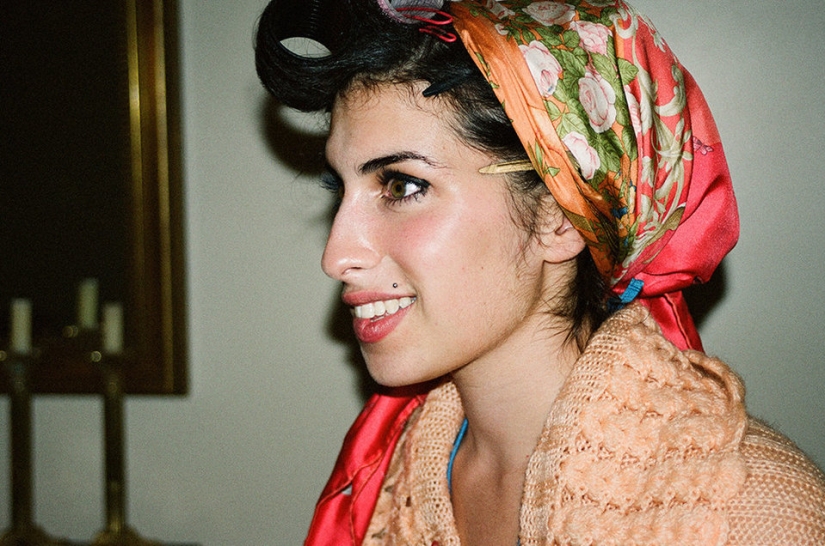 Before fame and drugs: rare photos of a young and happy Amy Winehouse