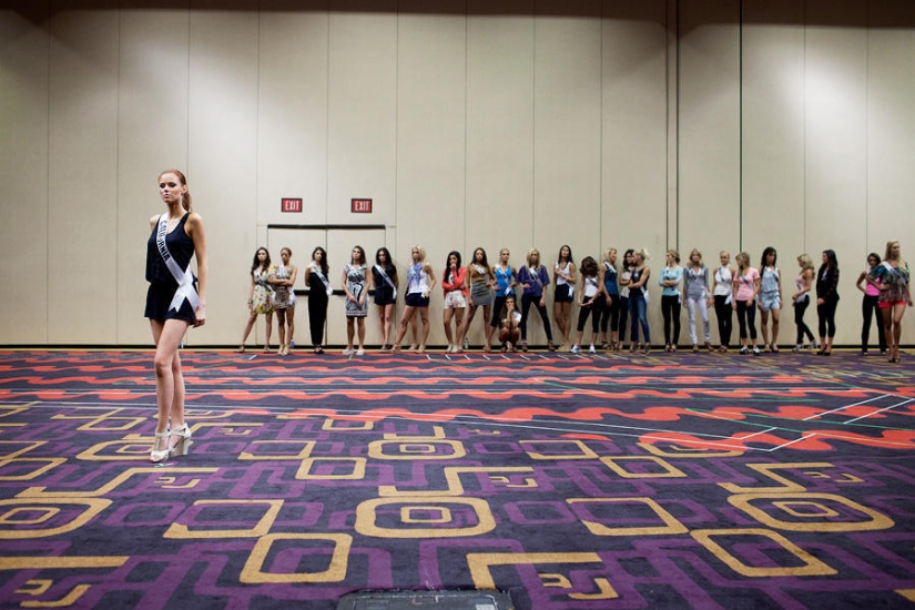 Behind the scenes of paradise: the photographer has been shooting Victoria's Secret "angels" for 20 years