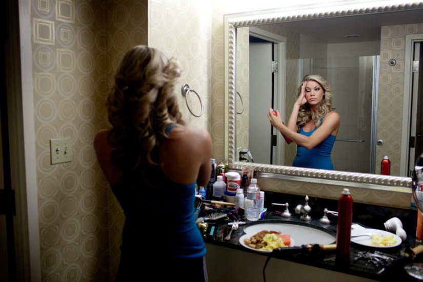 Behind the scenes of beauty contests