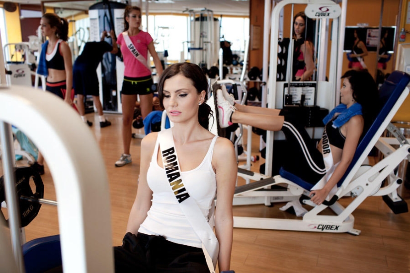 Behind the scenes of beauty contests