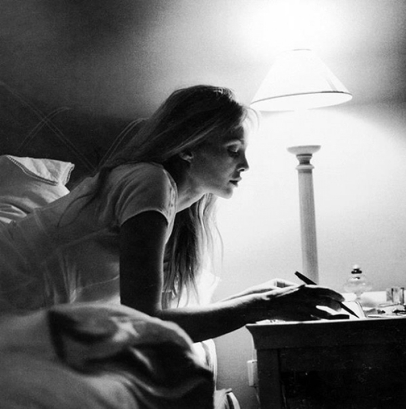 Belleza femenina real en la serie de fotos "Mujeres antes de las 10 am" Belleza femenina real en la serie de fotos "Mujeres antes de las 10 am"