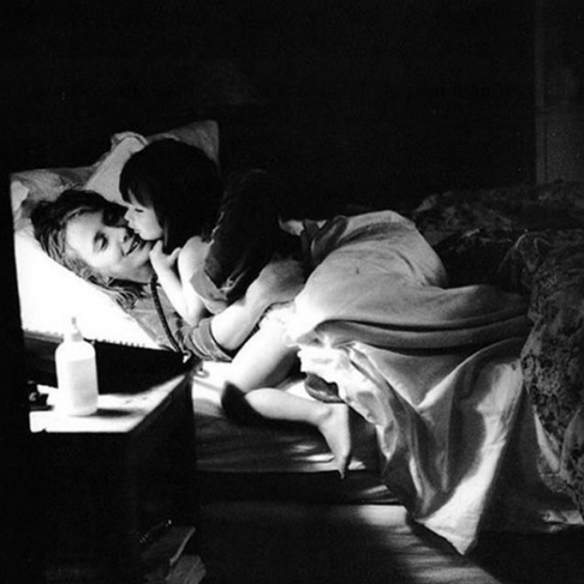 Belleza femenina real en la serie de fotos "Mujeres antes de las 10 am" Belleza femenina real en la serie de fotos "Mujeres antes de las 10 am"