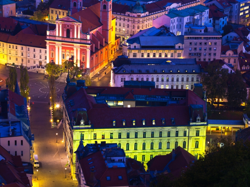 Belleza modesta escondida en los bosques… Ljubljana Belleza modesta escondida en los bosques… Ljubljana