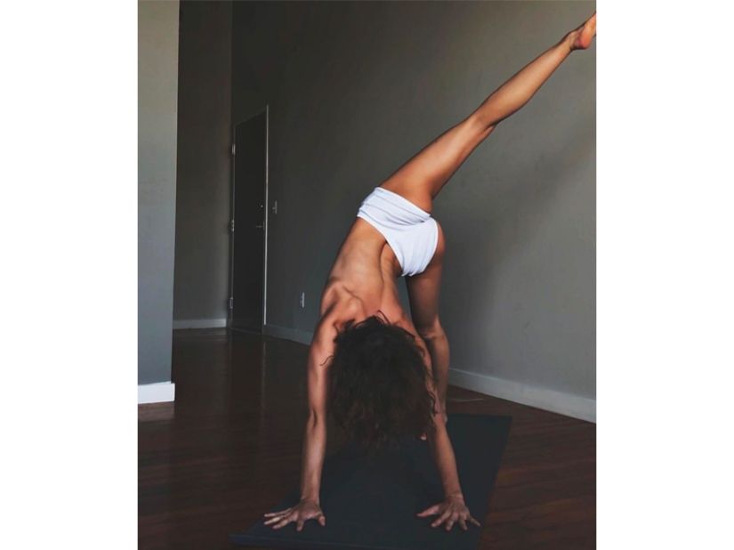 Bellezas adorables con un buen estiramiento: 25 fotos Bellezas adorables con un buen estiramiento: 25 fotos