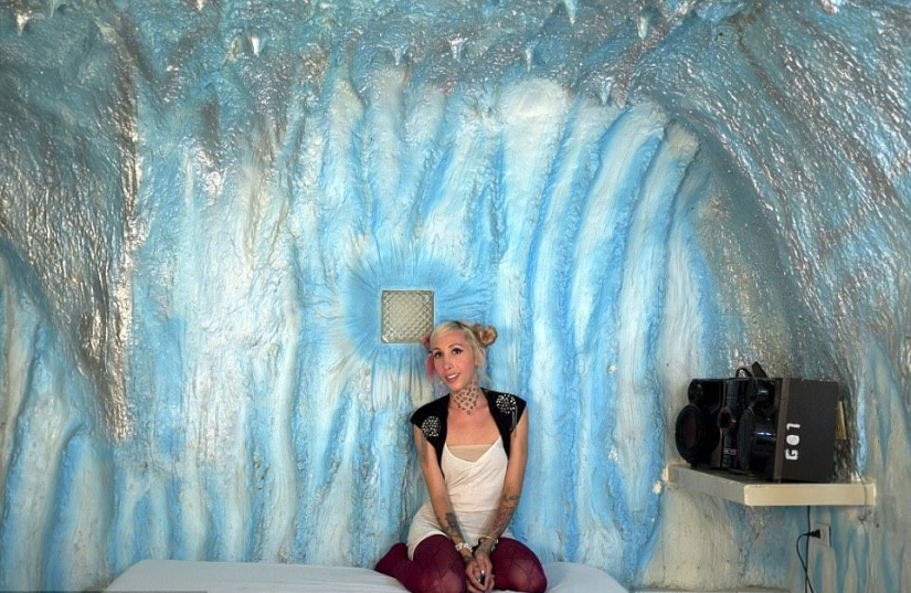 Bésame: Un motel colombiano por una hora donde puedes jugar cualquier juego de rol