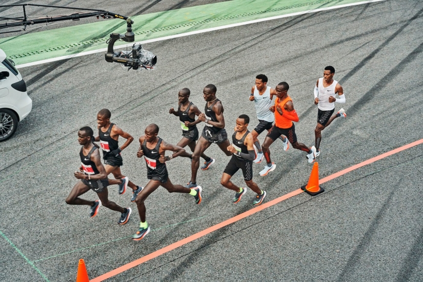 Beyond human capabilities: how a Kenyan set a world record by running 42 km in 2 hours