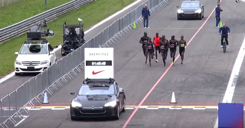 Beyond human capabilities: how a Kenyan set a world record by running 42 km in 2 hours