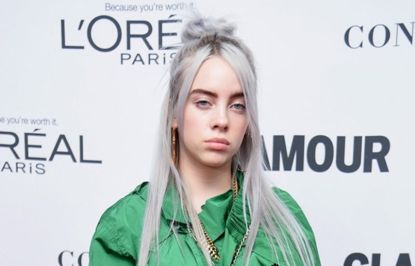 Billie Eilish sets trends: the singer dyed her hair neon green Billie Eilish sets trends: the singer dyed her hair neon green
