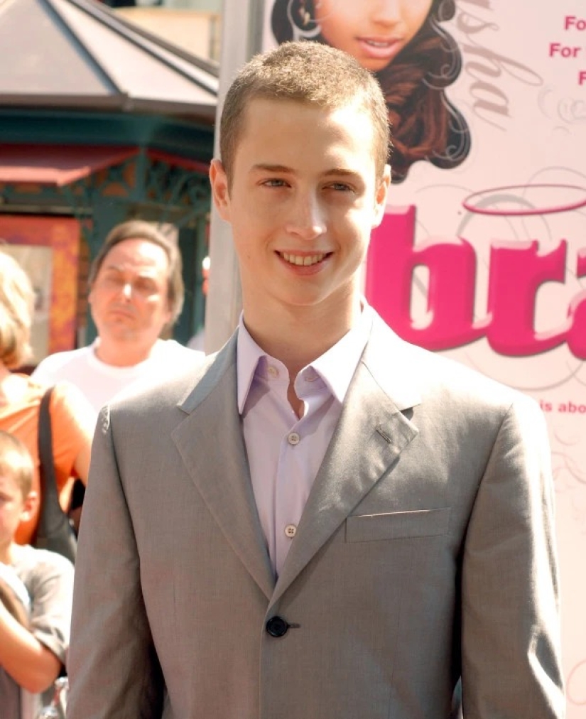 "Black Sheep": how Tom Hanks' son became a black sheep in the star family