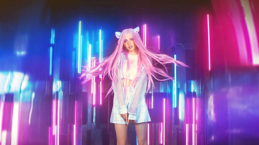 Blogger Nastya Kosh — from an unknown girl to a star of social networks