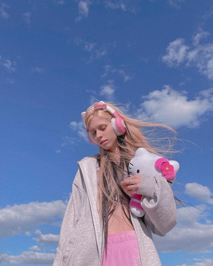 Blogger Nastya Kosh — from an unknown girl to a star of social networks