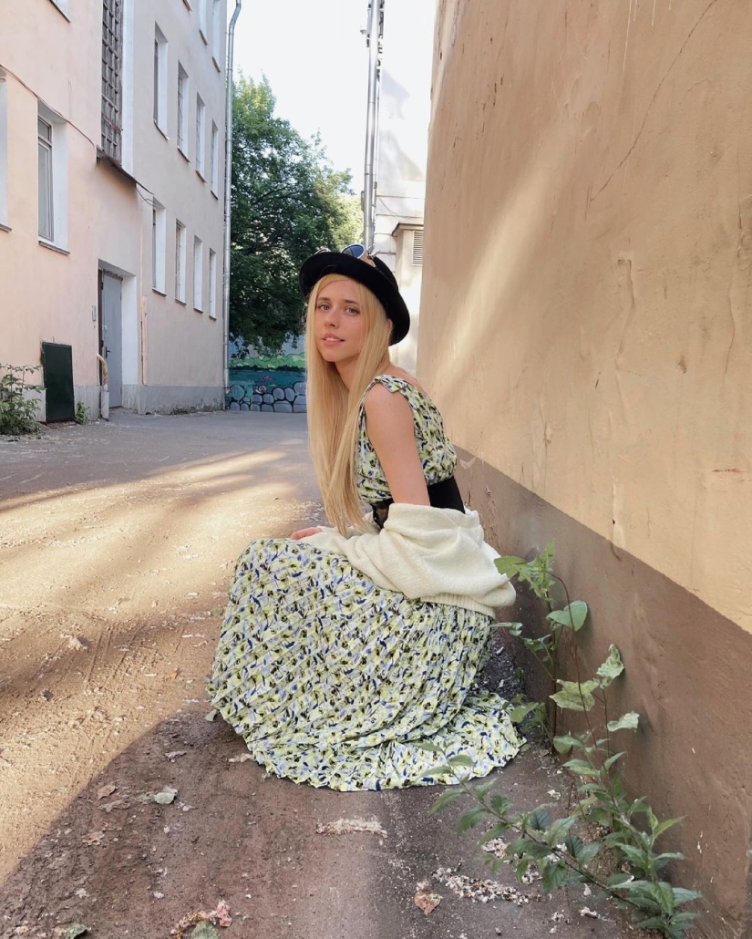 Blogger Nastya Kosh — from an unknown girl to a star of social networks