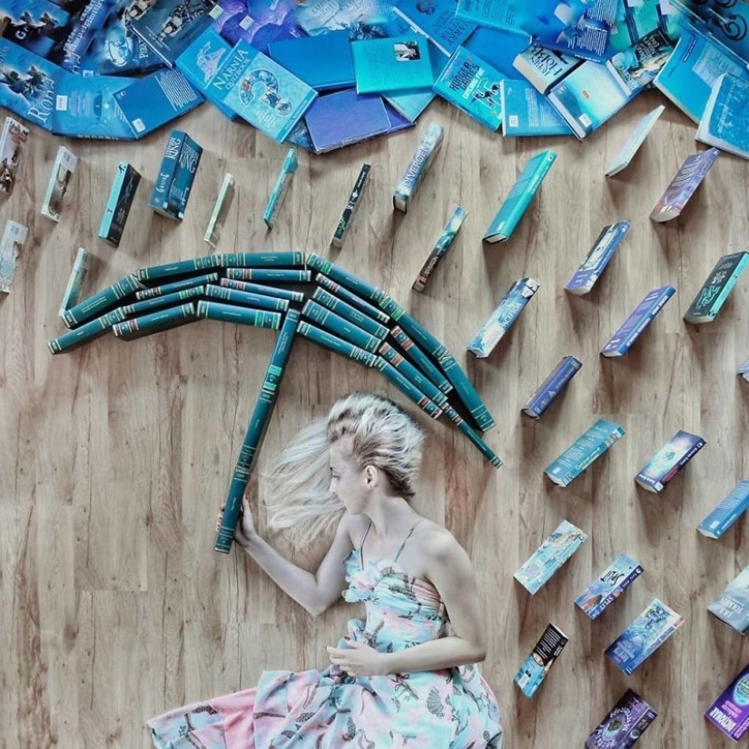 Books as art: a girl puts out colorful installations from her library Books as art: a girl puts out colorful installations from her library