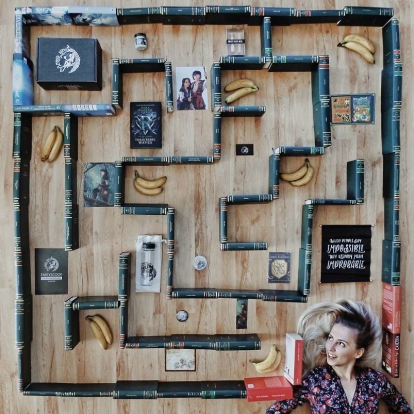 Books as art: a girl puts out colorful installations from her library Books as art: a girl puts out colorful installations from her library