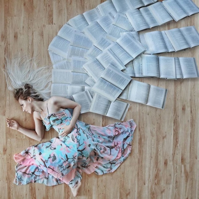 Books as art: a girl puts out colorful installations from her library Books as art: a girl puts out colorful installations from her library