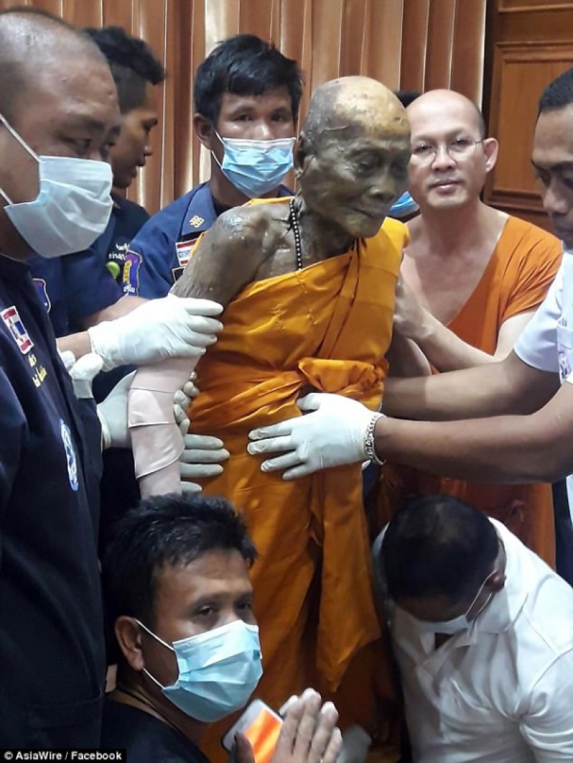 Buddhist monk smiled two months after death Buddhist monk smiled two months after death