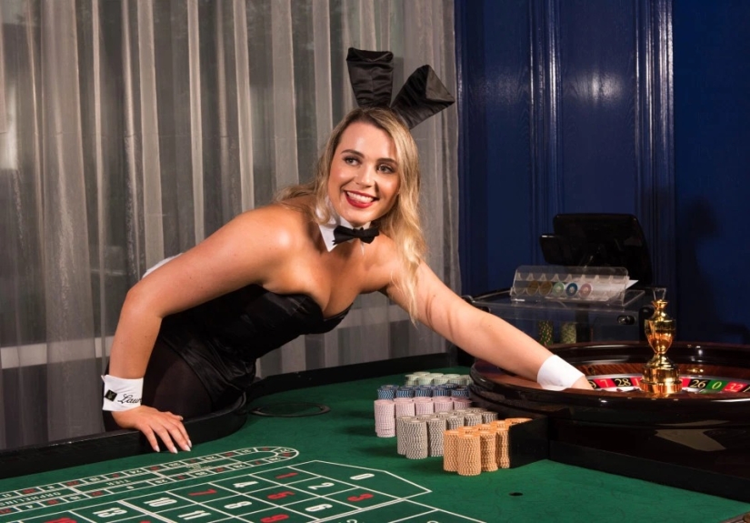 Bunny girls: the journalist worked as a Playboy bunny in the club and she liked it Bunny girls: the journalist worked as a Playboy bunny in the club and she liked it