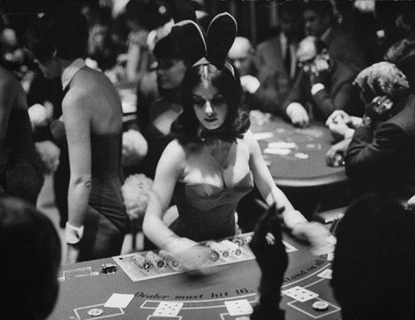 Bunny girls: the journalist worked as a Playboy bunny in the club and she liked it Bunny girls: the journalist worked as a Playboy bunny in the club and she liked it