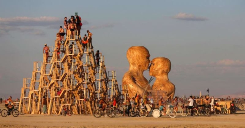 Burning Man 2019: metamorfosis en un desierto caliente Burning Man 2019: metamorfosis en un desierto caliente
