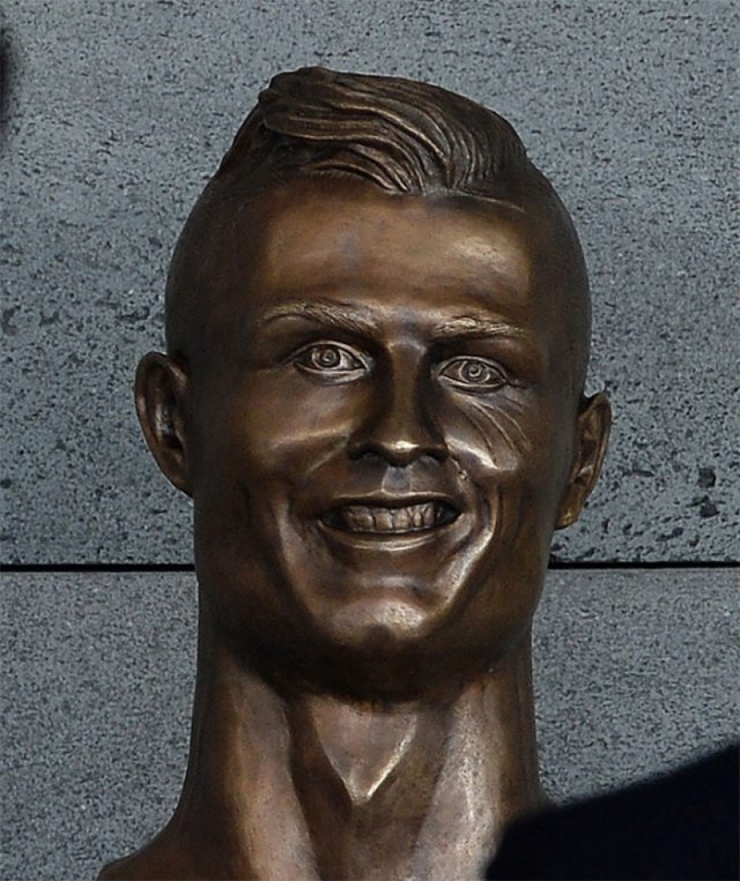 Busto de Cristiano Ronaldo presentado en Portugal Busto de Cristiano Ronaldo presentado en Portugal