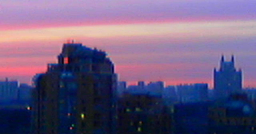 Cambio descendente de fotos: un moscovita ha estado filmando con un Siemens de botón pulsador durante tres años, y a la gente le gusta