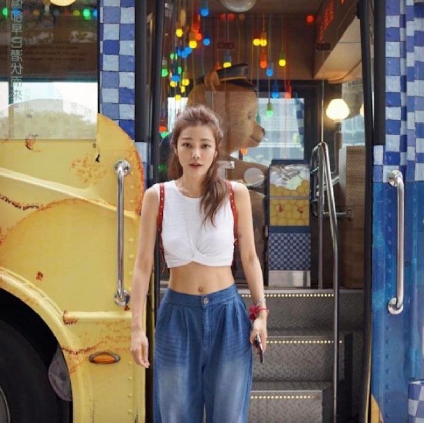 Can you guess the age of this woman? Can you guess the age of this woman?