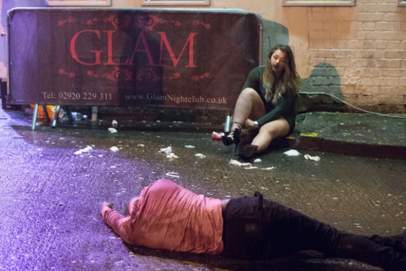 Características de la diversión nacional en inglés