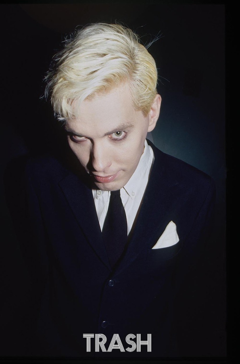 Careless night life of the British in the 80-90‑ies of the lens in the club photographer Adam Friedman