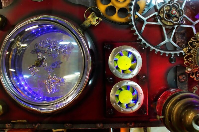 Casa mágica en Sergievo: dacha sobre ruedas y museo steampunk