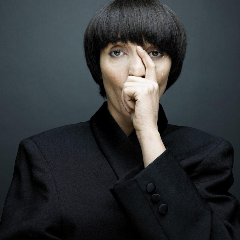 Celebrities in the lens of Denis Rouvre Celebrities in the lens of Denis Rouvre