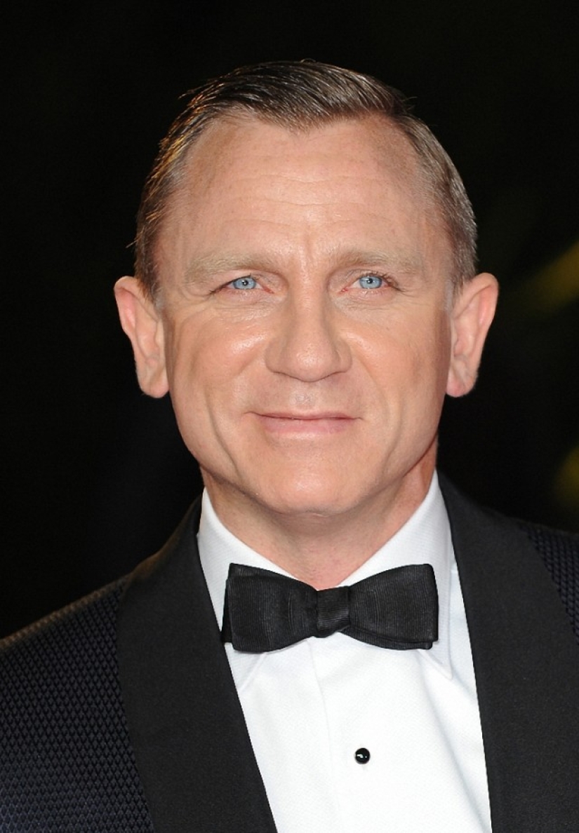 Celebrity Secrets: 10 Celebrities With the Weirdest Middle Names