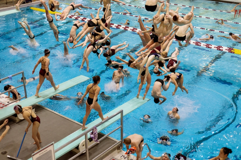 Chaos and dynamics of sports competitions in Pelle Kassa collages