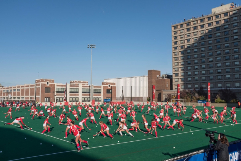 Chaos and dynamics of sports competitions in Pelle Kassa collages