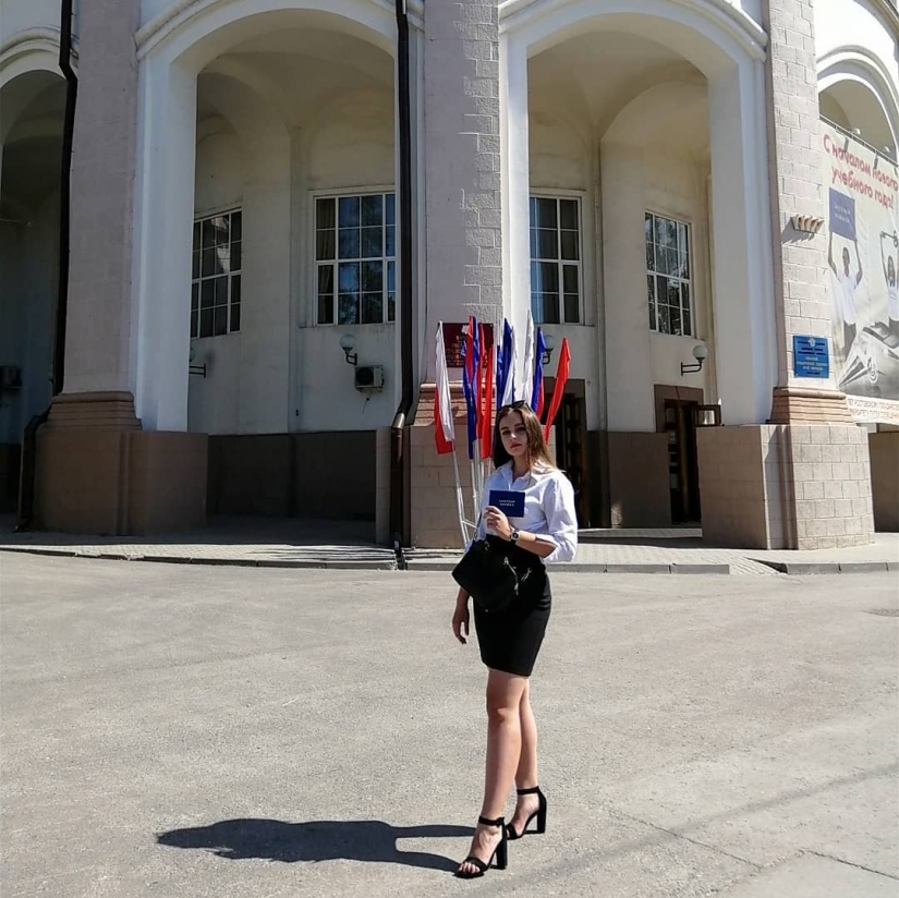 Chicas-estudiantes: una selección de fotos de encantadoras estudiantes de primer año de 2019 Chicas-estudiantes: una selección de fotos de encantadoras estudiantes de primer año de 2019