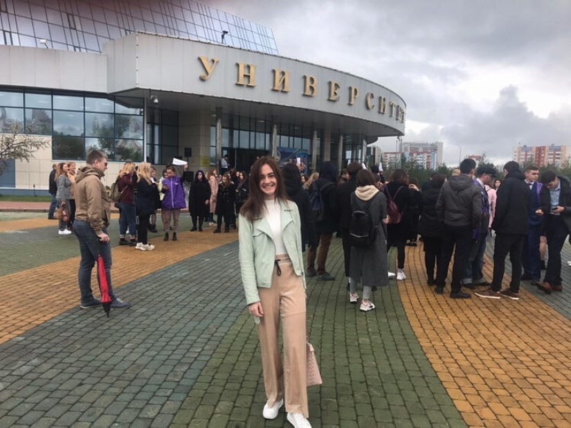 Chicas-estudiantes: una selección de fotos de encantadoras estudiantes de primer año de 2019 Chicas-estudiantes: una selección de fotos de encantadoras estudiantes de primer año de 2019