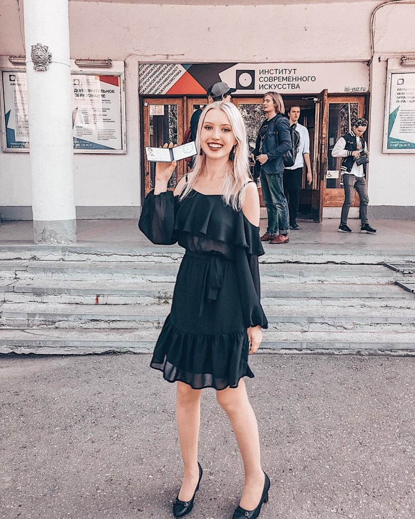 Chicas-estudiantes: una selección de fotos de encantadoras estudiantes de primer año de 2019 Chicas-estudiantes: una selección de fotos de encantadoras estudiantes de primer año de 2019