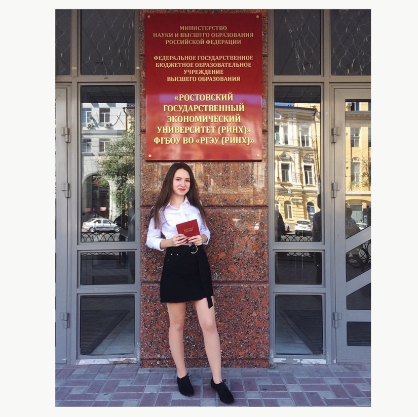 Chicas-estudiantes: una selección de fotos de encantadoras estudiantes de primer año de 2019 Chicas-estudiantes: una selección de fotos de encantadoras estudiantes de primer año de 2019