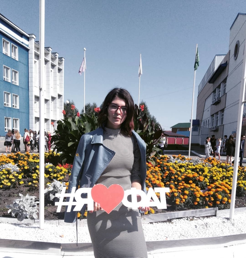 Chicas-estudiantes: una selección de fotos de encantadoras estudiantes de primer año de 2019 Chicas-estudiantes: una selección de fotos de encantadoras estudiantes de primer año de 2019