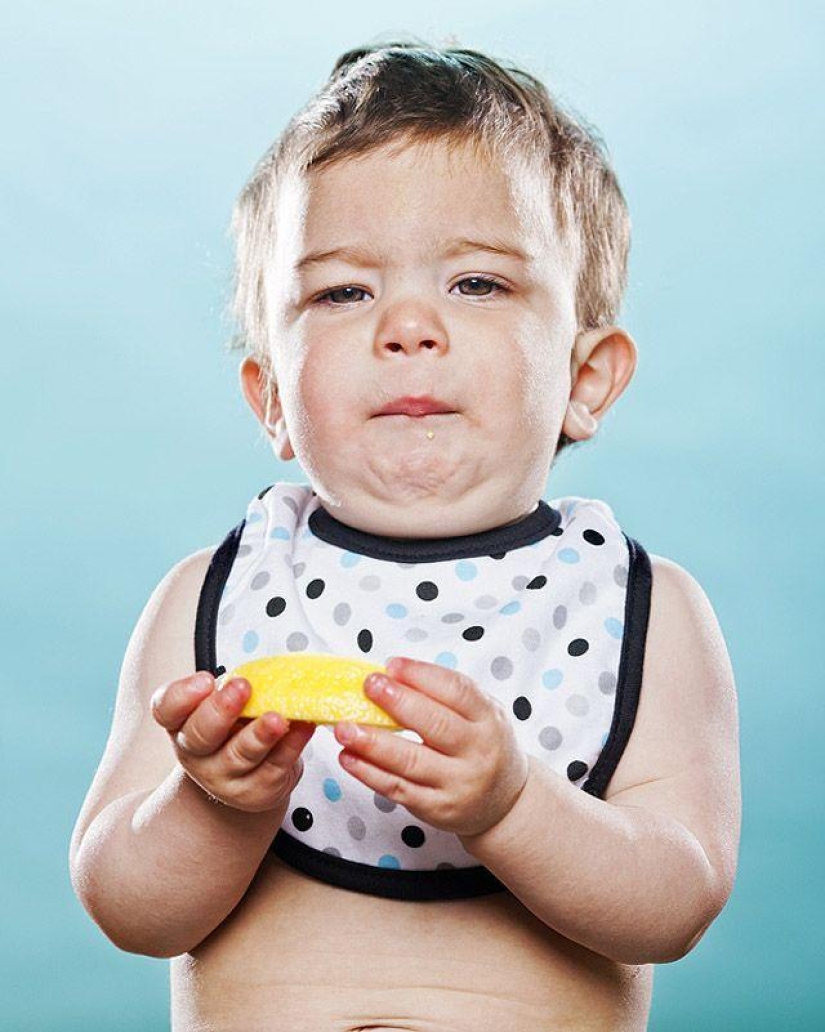 Children and lemon – the first meeting in a fun photo project