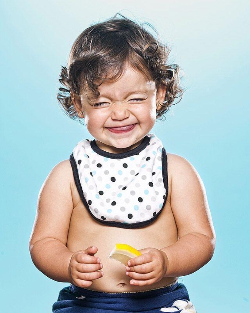 Children and lemon – the first meeting in a fun photo project
