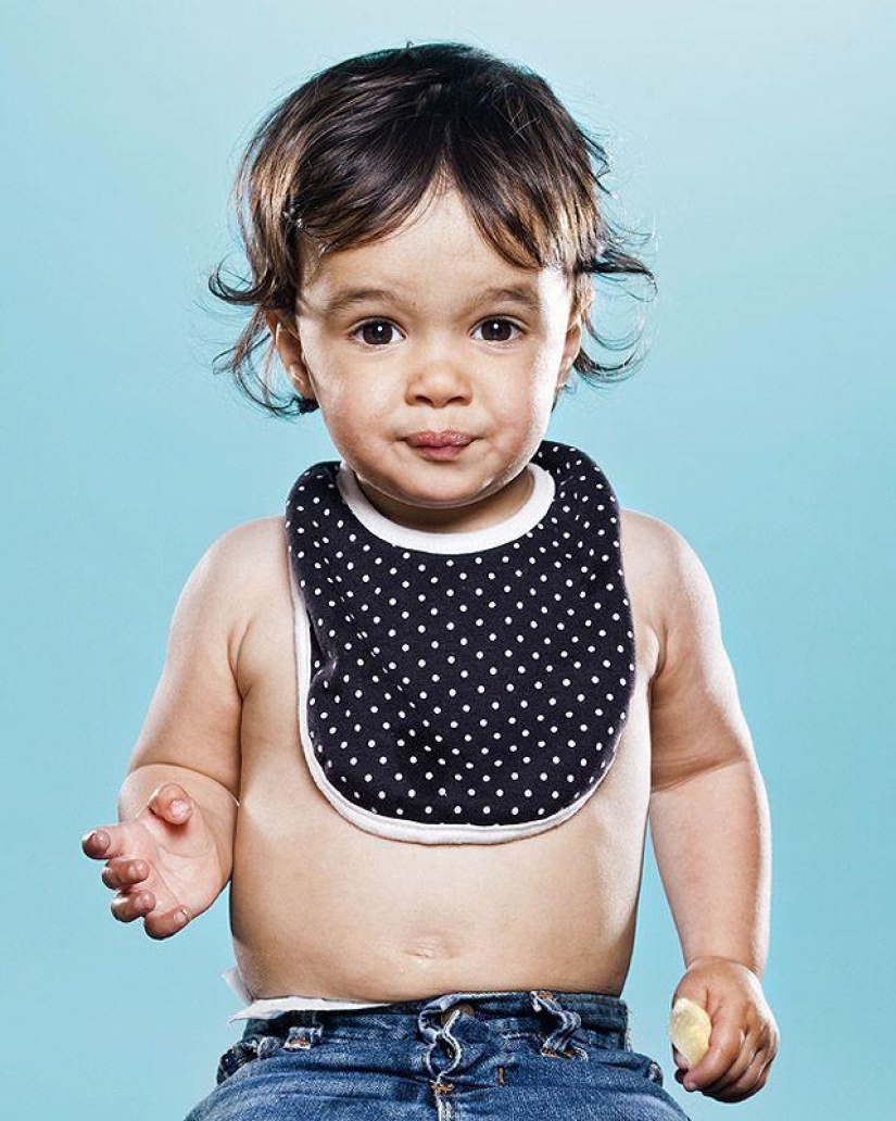 Children and lemon – the first meeting in a fun photo project