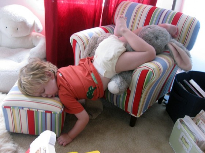 Children who can fall asleep absolutely anywhere Children who can fall asleep absolutely anywhere
