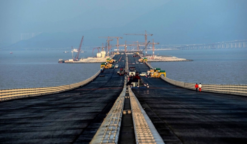 China has built the world's longest sea bridge China has built the world's longest sea bridge