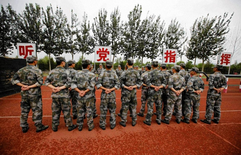 Chinese army in action